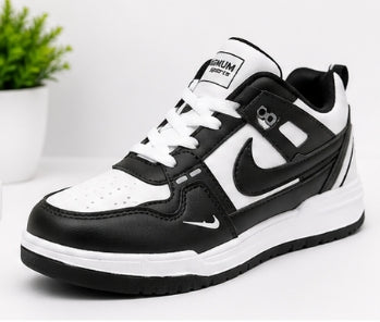 Trendy Chunky Sneakers Light Weight-Black/White